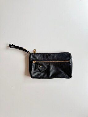 MARC BY MARC JACOBS Globetrotter Black Leather Wristlet Clutch Purse